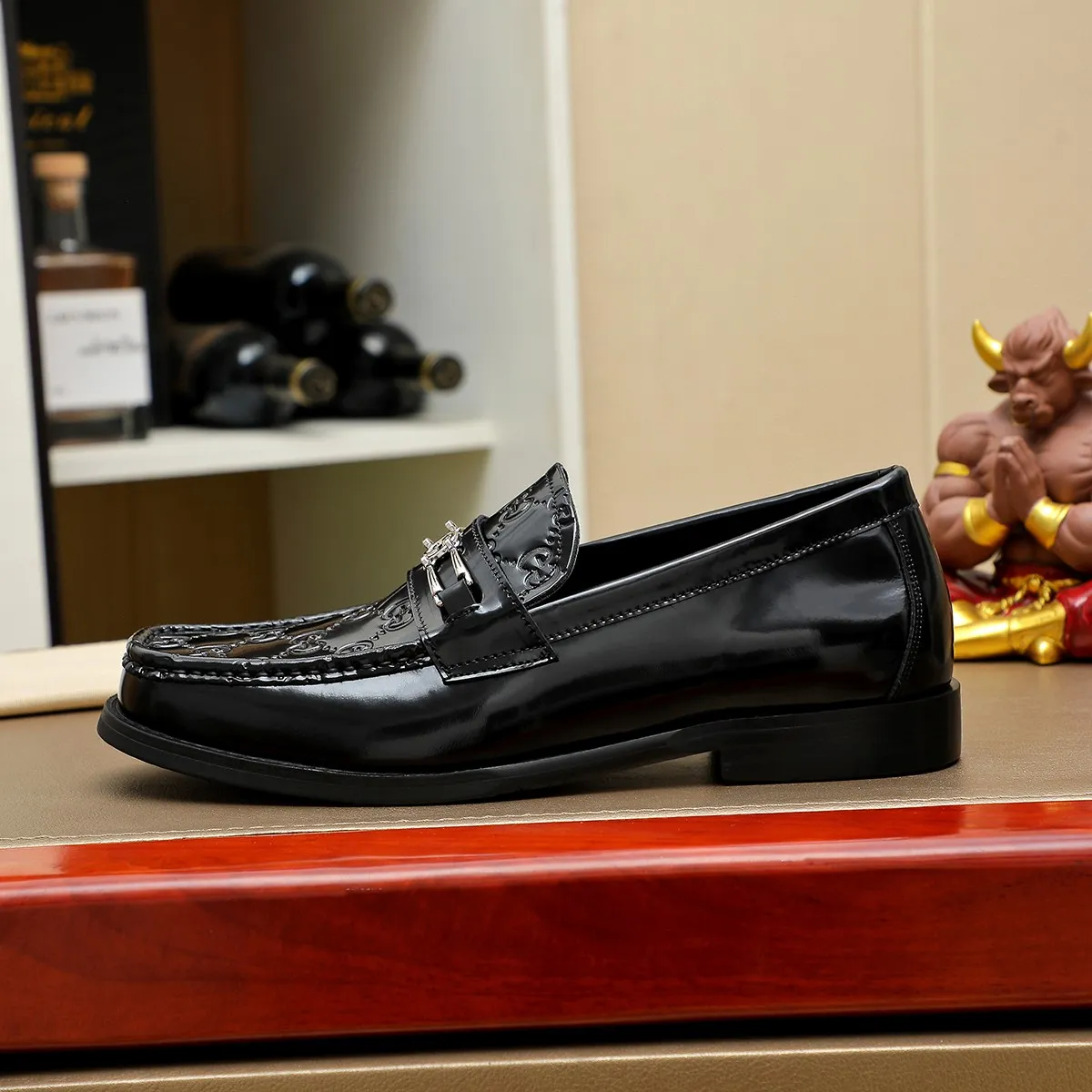 Men's men's shoes💰460💰💰Gucci official website men's business formal leather shoes updated💥Hong Kong counters synchronize new styles💥completely one-to-one replica shipment👍zero gap in counter quality 0⃣️made of imported cowhide on the outside+water-dyed🐂leather lining, color optional! Matching code 38-45